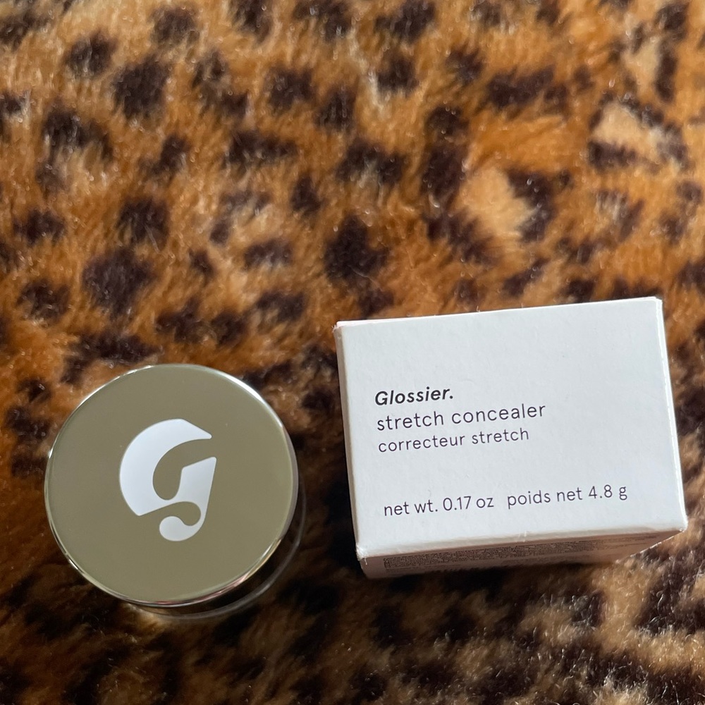 GLOSSIER 💕 Stretch Concealer shade G10